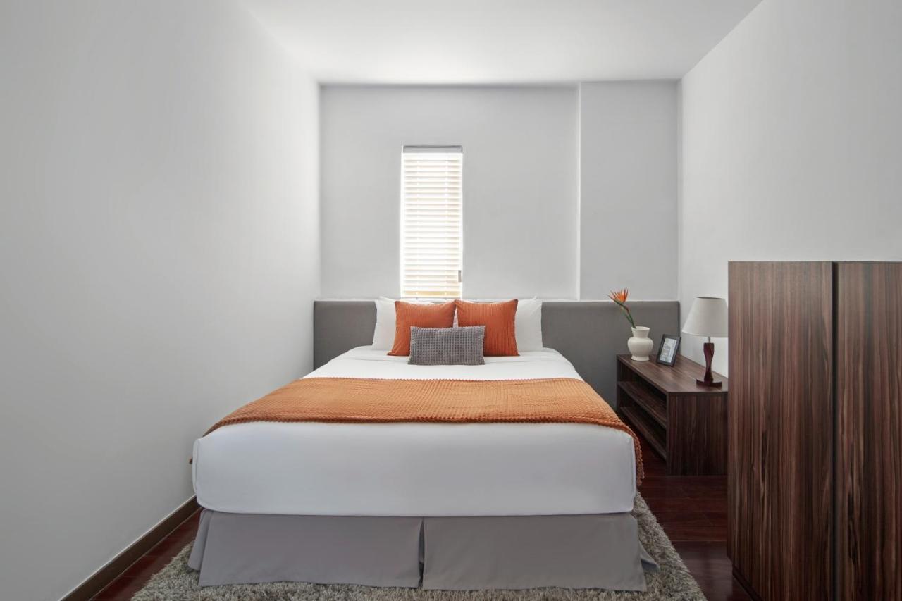 Oakwood Hotel & Apartments Saigon Ho Chi Minh City Exterior photo